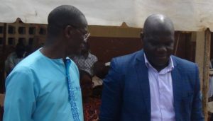 Mongué Emmanuel, à droite